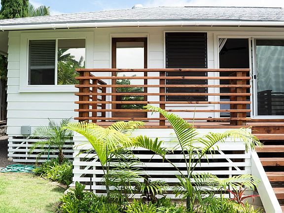 door to our left accesses 2nd bedroom w king bed