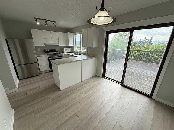 5th image of 150 W Sutherland Ave