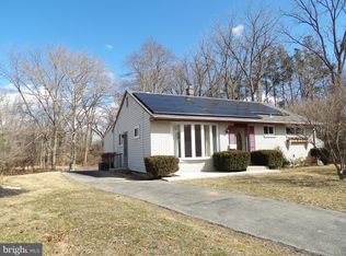 400 Meadow Ln, Oreland, PA 19075