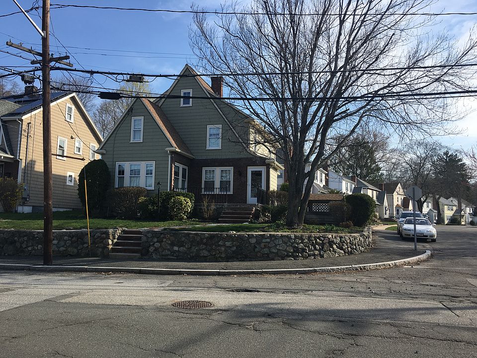 2nd image of 195 Woburn St
