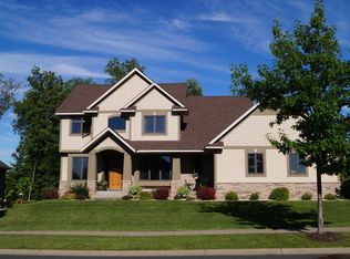 7050 Queensland Ln N, Maple Grove, MN 55311