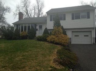 96 Brewster Rd, Enfield, CT 06082