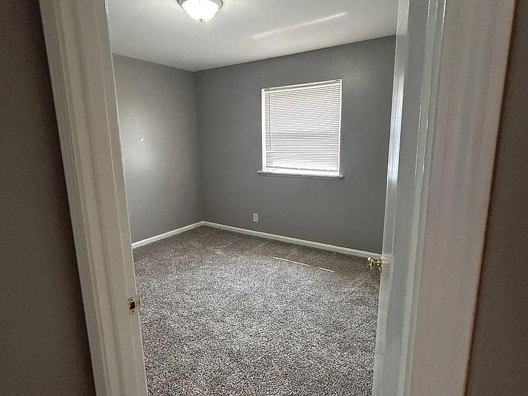 336 Idlewylde Dr #3 — Photo 5