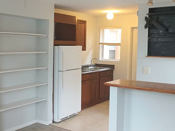 2nd image of 216 Nancy Dr