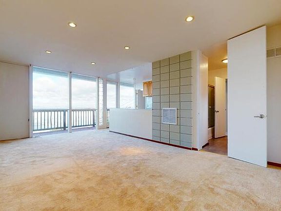 4th image of 335 Grand View Ave APT 5