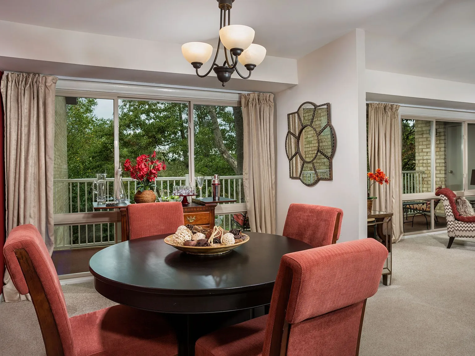 Elkridge Estates — Photo 4