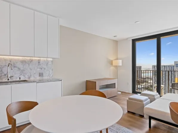 987 Queen St #4009, Honolulu, HI 96814
