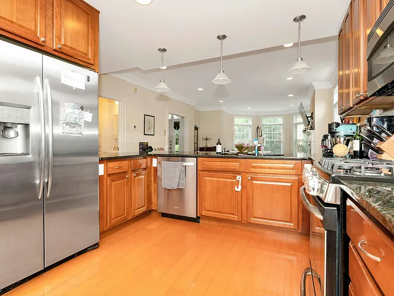 25 E Linden Ave — Photo 21
