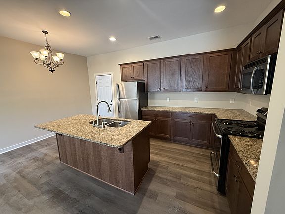 5th image of 20478 Castle Ridge Rd