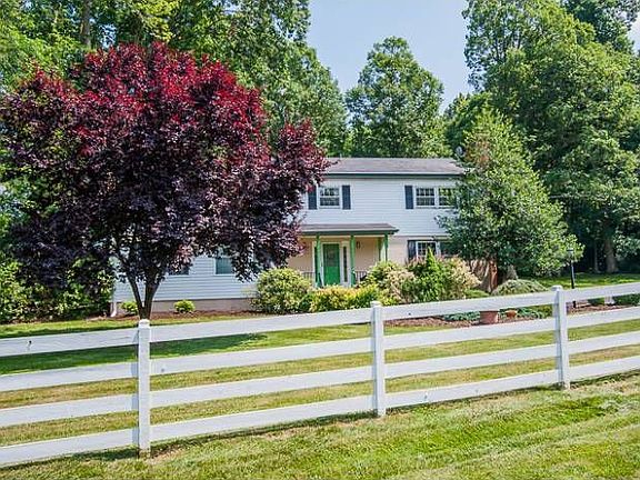 Front exterior, front yar