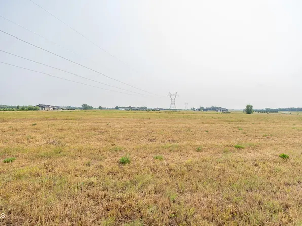 705 Apple Ridge Rd, Menoken, ND 58558