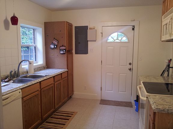 New fully loaded kitchen