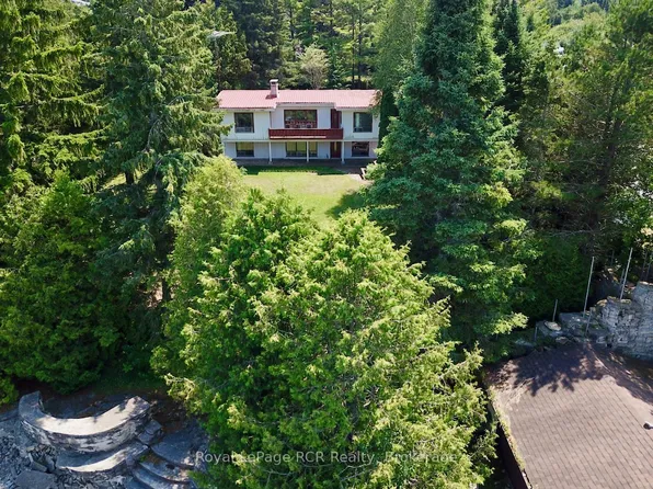 2 William St, Northern Bruce Peninsula, ON N0H 1W0