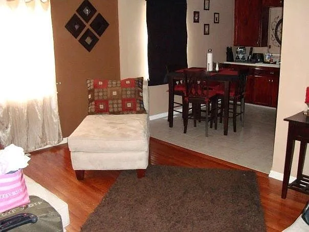 Living Room & Kitchen - 4315 Thompson Ct