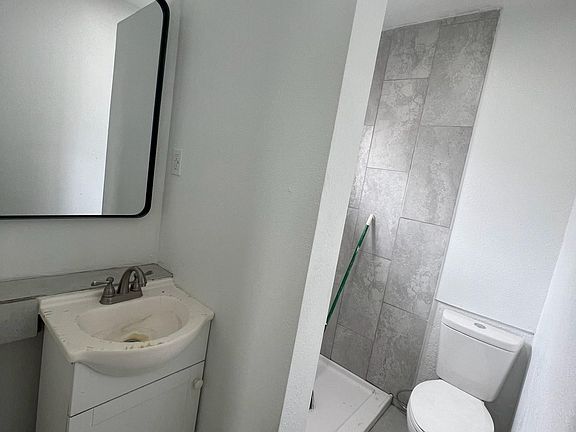 3rd image of 4010 Flory Ave APT 4