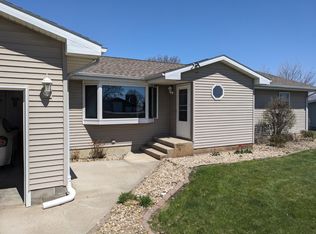 40540 254th St, Mitchell, SD 57301