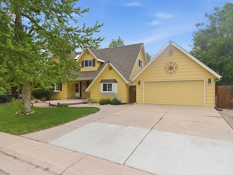 8111 E Briarwood Blvd — Photo 36