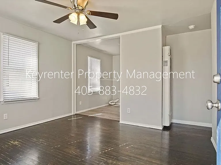 3937 SW 27th Pl — Photo 5