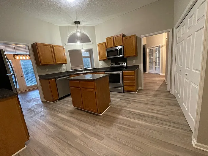 8307 Belstead Brook Ct — Photo 19