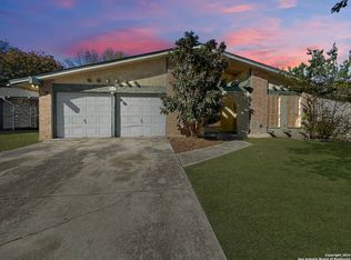 12107 El Sendero St, San Antonio, TX 78233