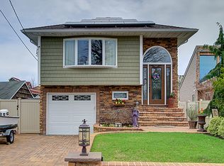 54 Norman Ave, Amityville, NY 11701