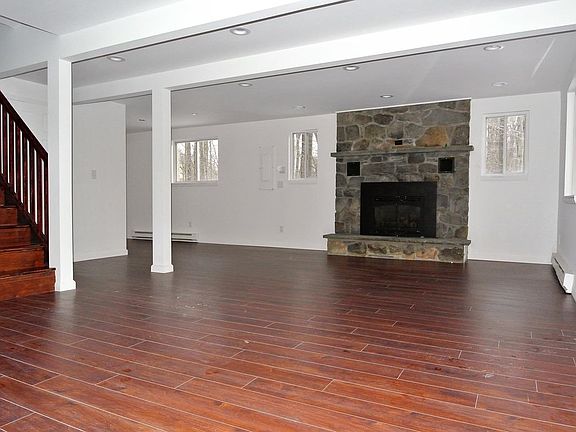 2nd image of 309 Winchester Dr