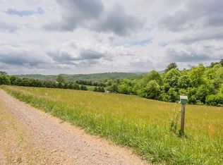 Whispering Rdg, Hillsville, VA 24343