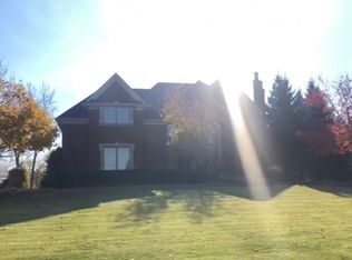 2660 Spyglass Dr, Oakland, MI 48363
