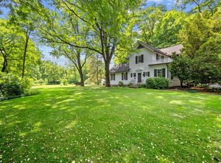 32W131 Army Trail Rd, Wayne, IL 60184