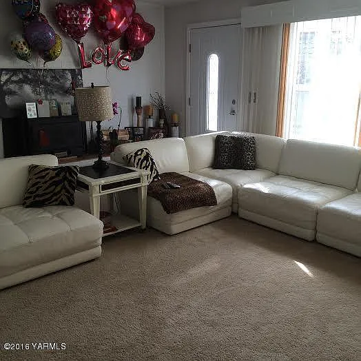 4819 Summitview Ave photo 1