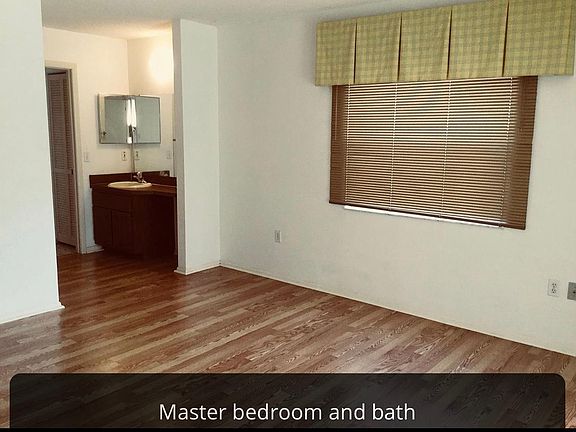 2nd image of 7 Mark Twain Ln