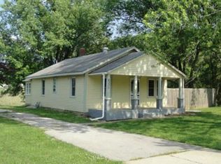 6331 Woodland Dr, Shawnee, KS 66218