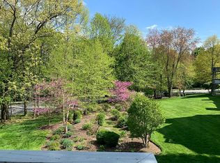 24 Spring Meadow Ln, Peekskill, NY 10566