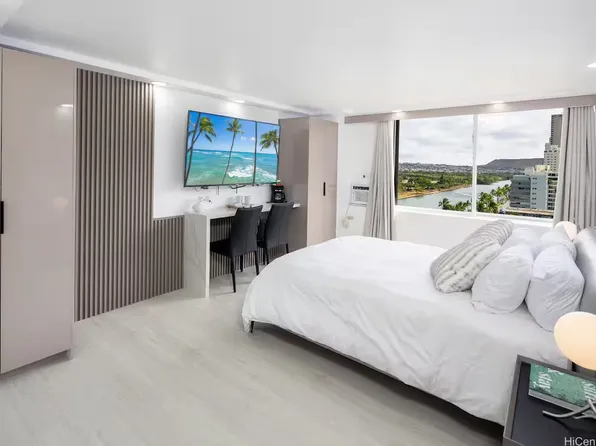 444 Niu St APT 1308, Honolulu, HI 96815