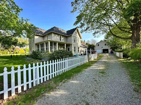 17 James St, Naples, NY 14512