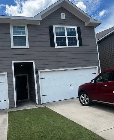 3 bed, 7.0 bath, 1813 sqft, $1,795 — Photo 1