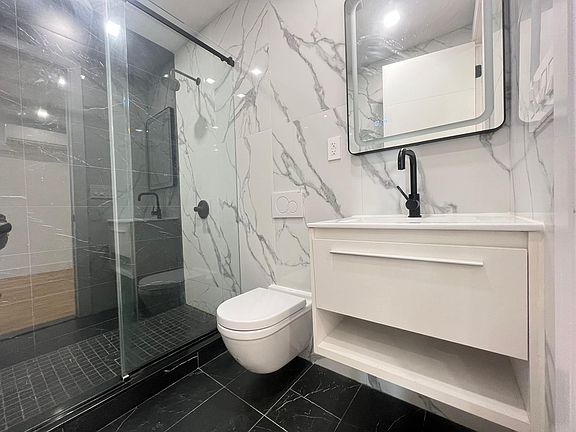 5th image of 425 E 12th St #3E