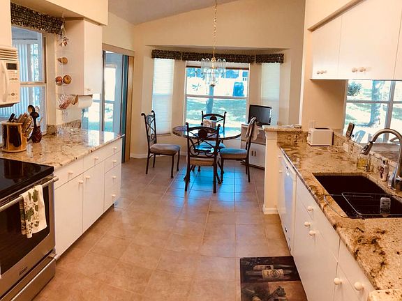 5th image of 11205 Brooklawn Dr