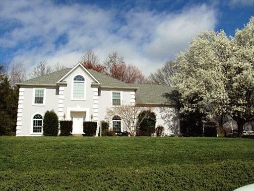 1st image of 324 Fruitwood Ln