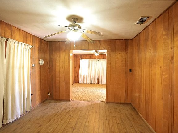4th image of 305 N Perez St