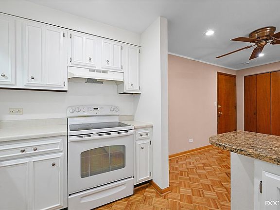 3rd image of 2333 N Neva Ave APT 214