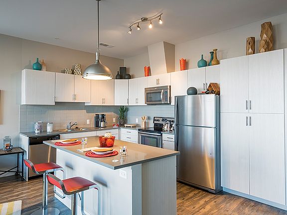 1000 South Broadway Apartments Model Kitchen