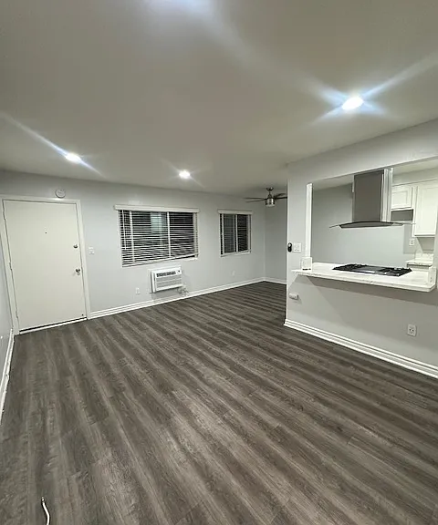 Stonehill Apartments — Photo 12