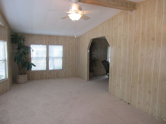 3rd image of 37628 Oak Lake Dr