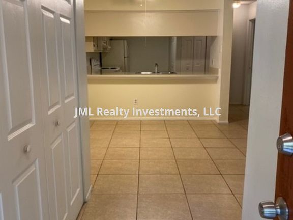 2nd image of 650 Kenwick 103 Cir