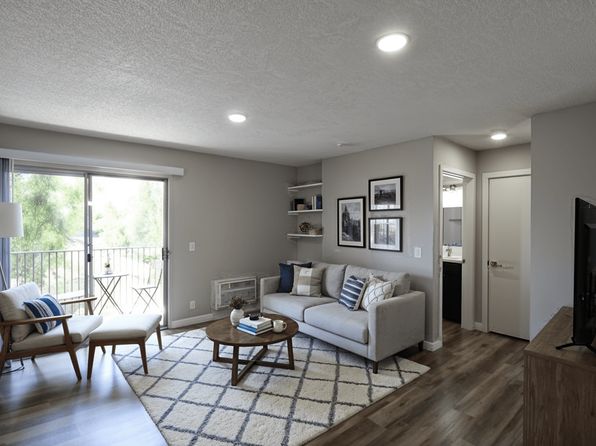 13760 Oxnard St APT 207