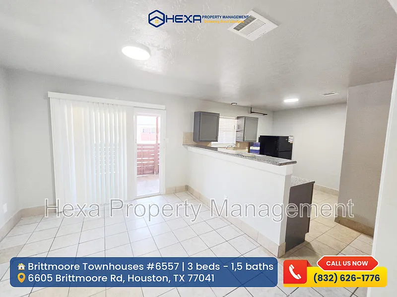 Brittmoore Townhouse — Photo 4