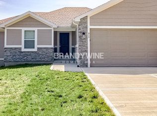 913 S Westover Rd, Belton, MO 64012