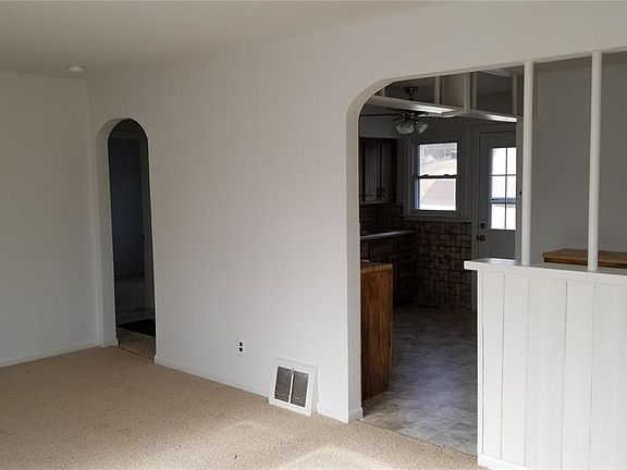 3rd image of 10749 Saint Xavier Ln