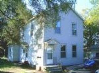 533 1/2 N State St, Appleton, WI 54911
